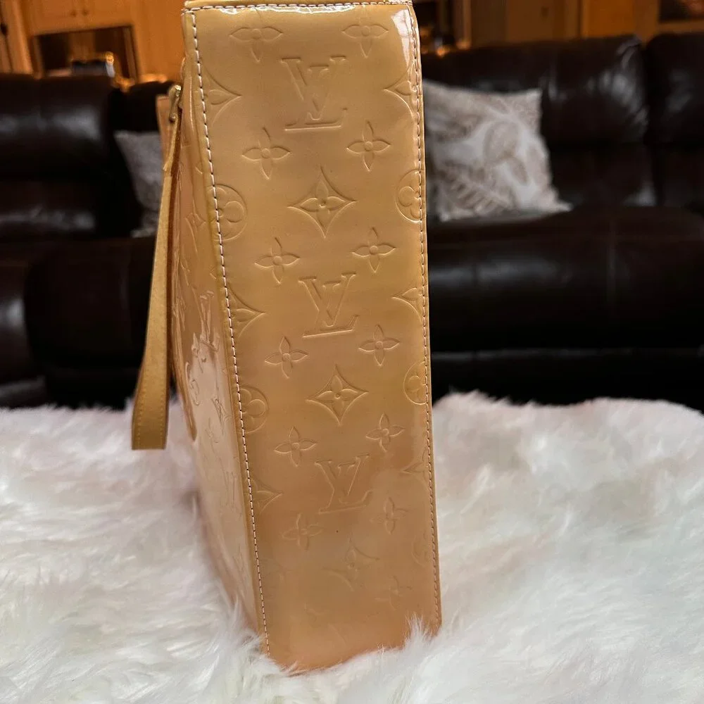 ❌SOLD❌ Authentic Louis Vuitton Monogram Vernis Columbus Tote Bag - Picture 4 of 16